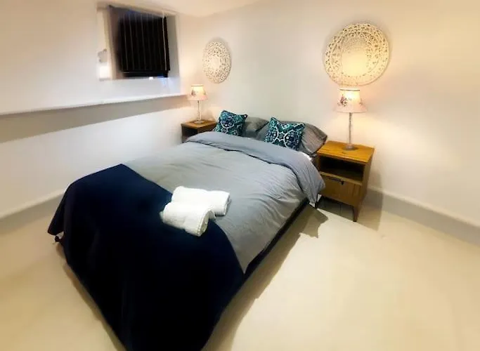 Stylish & Central, Ideal Beach Retreat