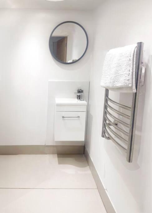 Stylish & Central, Ideal Retreat Apartment Brighton